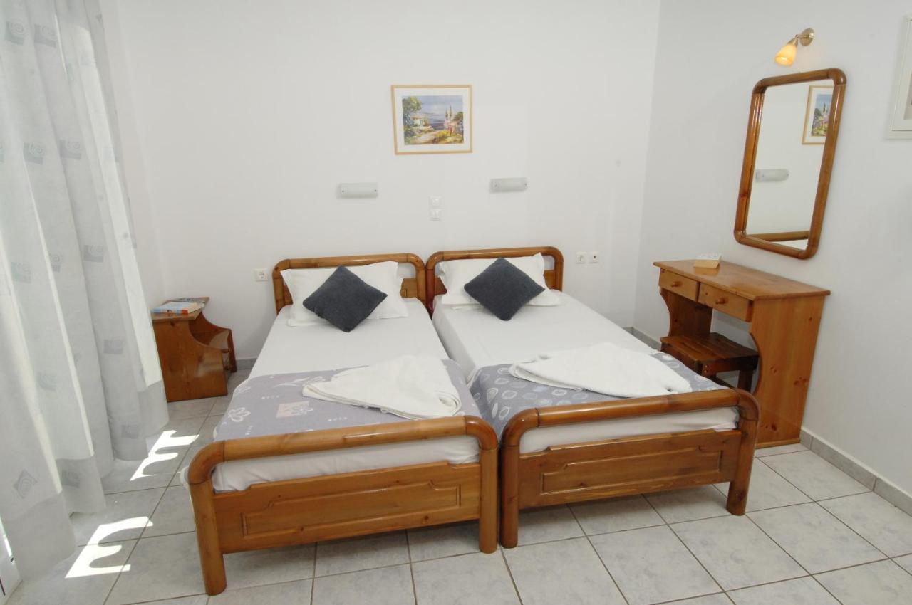 Alexis Studios And Apartments Agia Efimia Exterior photo